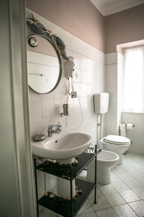 Vernazza2010 Rooms Bagian luar foto
