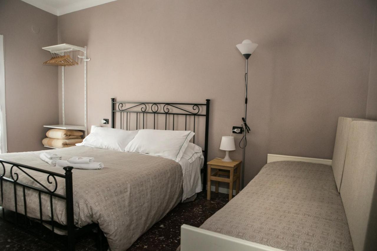 Vernazza2010 Rooms Bagian luar foto