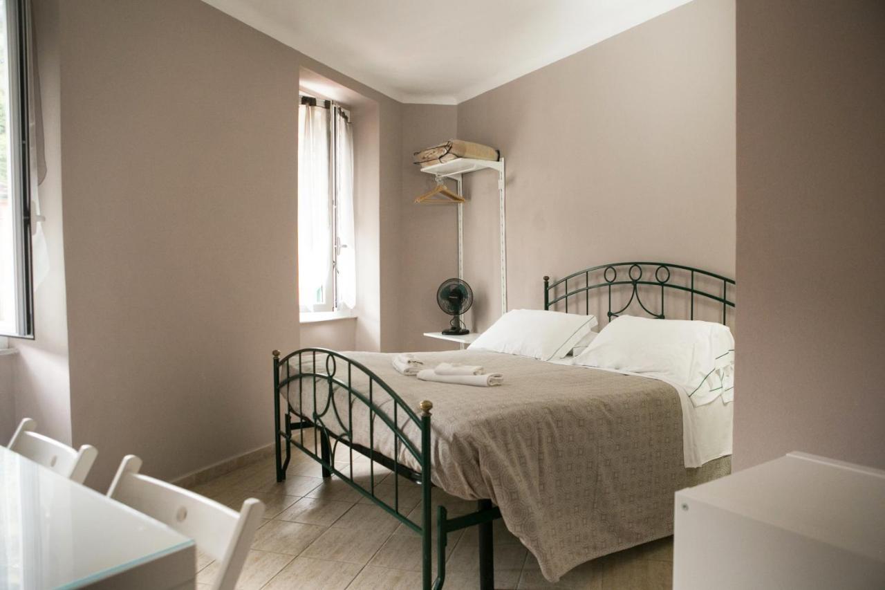 Vernazza2010 Rooms Bagian luar foto