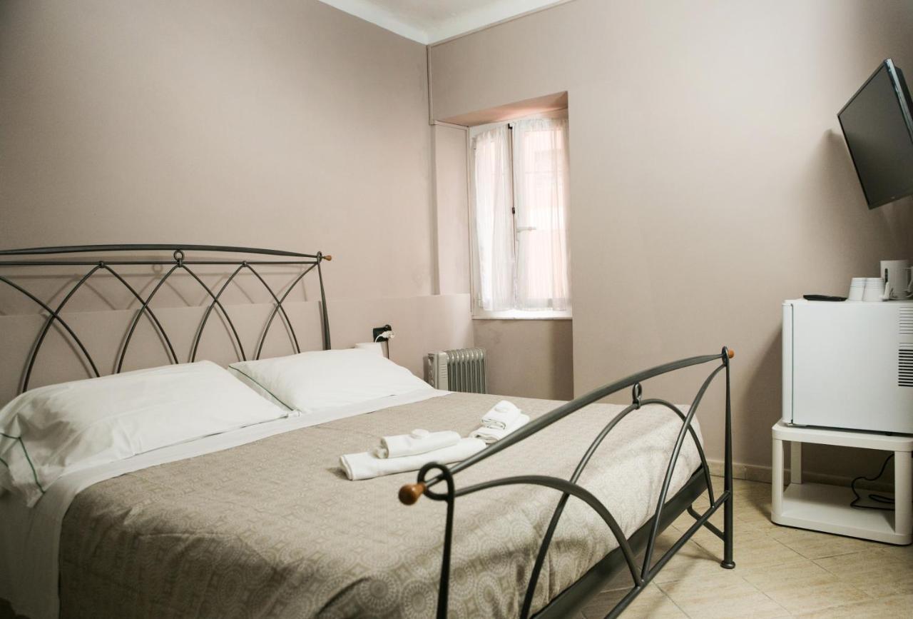 Vernazza2010 Rooms Bagian luar foto