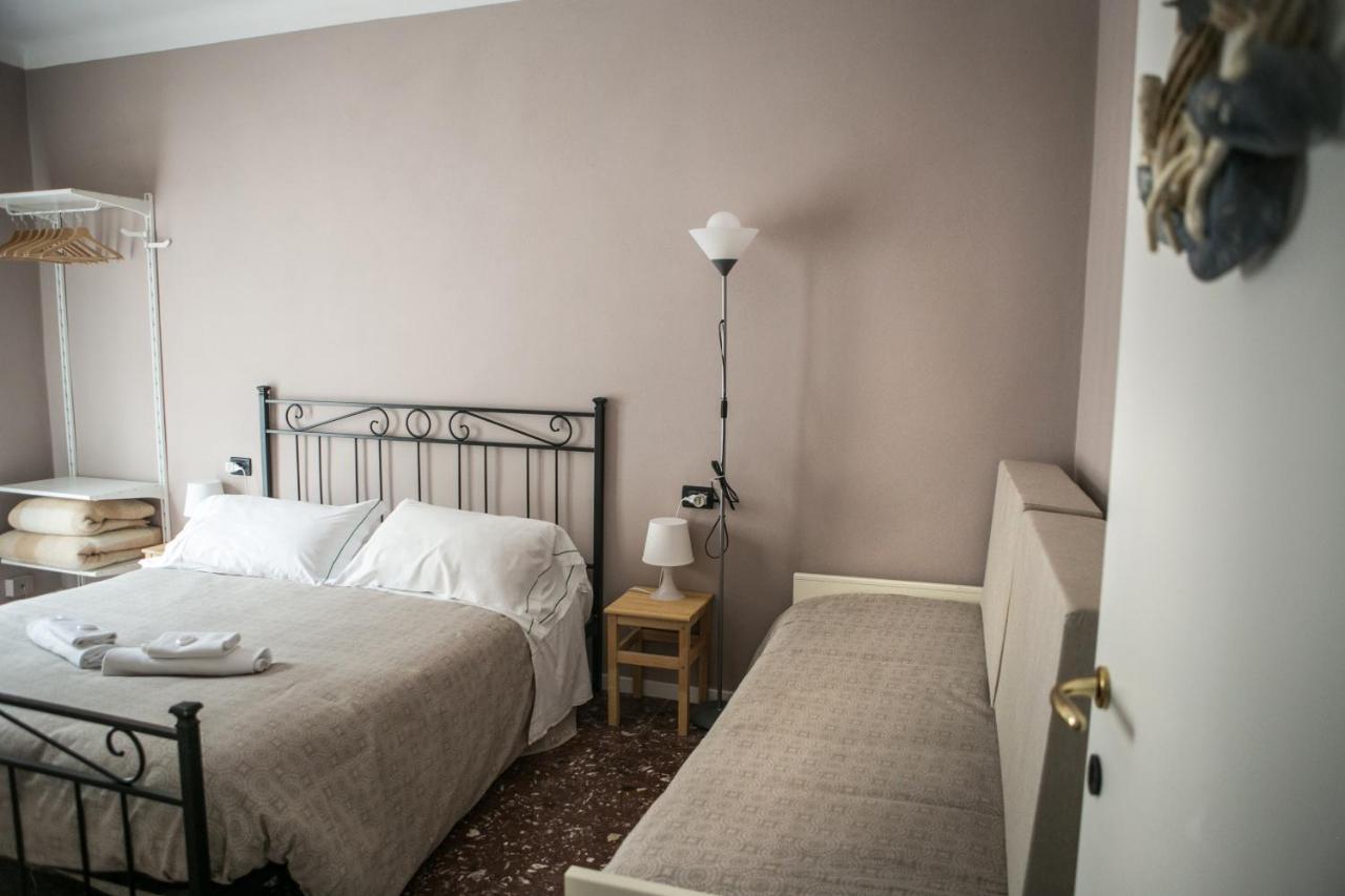 Vernazza2010 Rooms Bagian luar foto