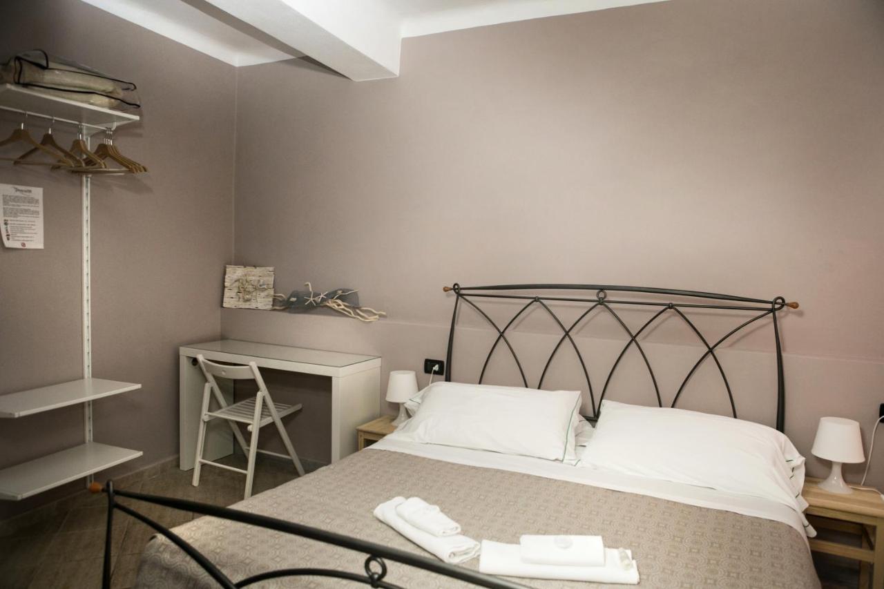 Vernazza2010 Rooms Bagian luar foto